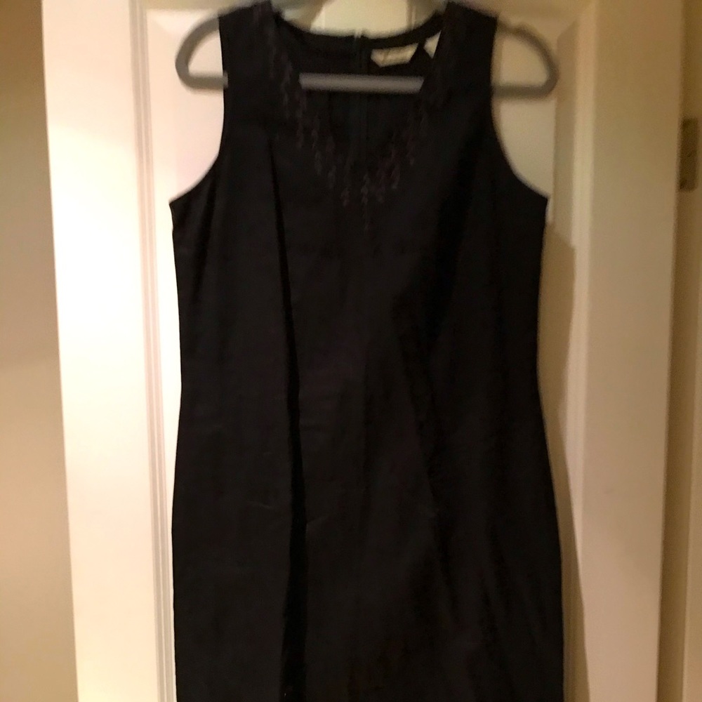 Eddie Bauer Linen summer shift dress with embroidery